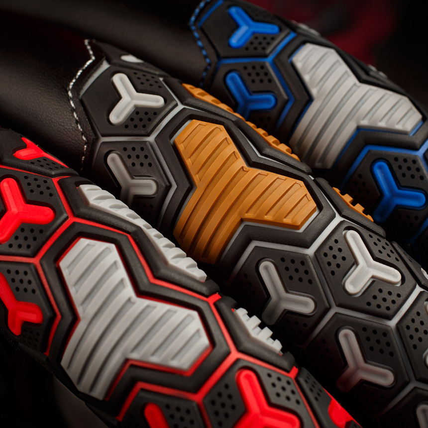 Оплётка руля AUTOPROFI экокожа AP-2050 BK/GY (S)