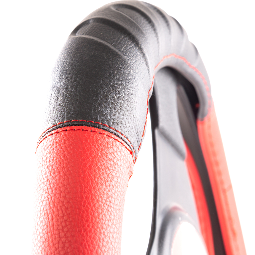 Оплётка руля AUTOPROFI из экокожи AP-1946 BK/RD (M)