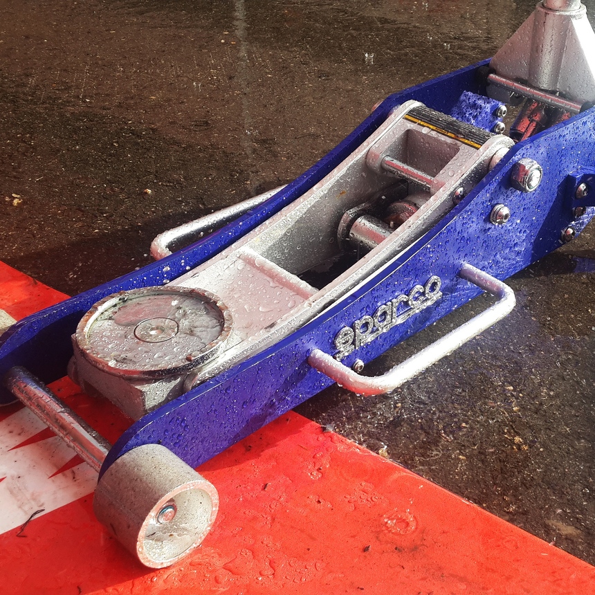 Домкрат подкатной (2 тонны) SPARCO SPC/DP-20 AL