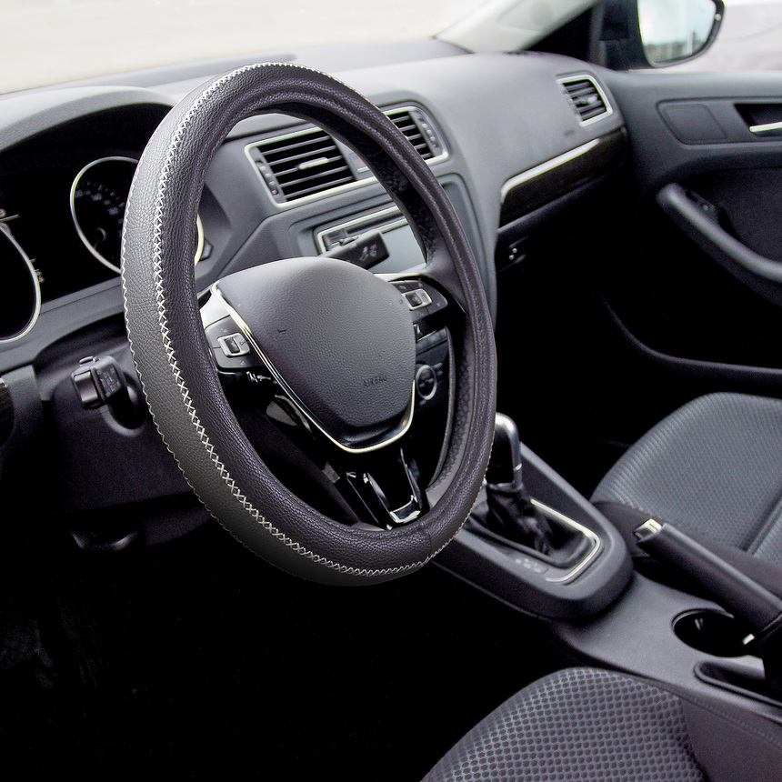 Оплётка руля AUTOPROFI из экокожи AP-1931 BK/GY (M)