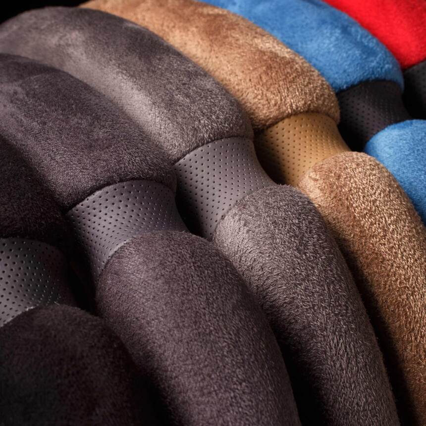 Спонжевая оплётка на руль Car Performance, алькантара/экокожа CP-5016 BK/BL (M)