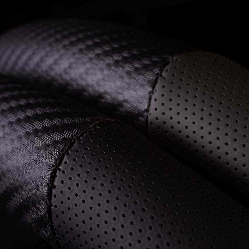 Кожаная оплётка на руль Car Performance CP-2031 BK/BK (M)